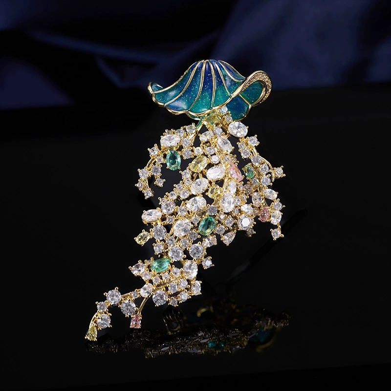 Luxury Lifestyle Jewelry - Met zeeleven versierde zirkoon-kwallenbroche, hoogwaardige lichte
