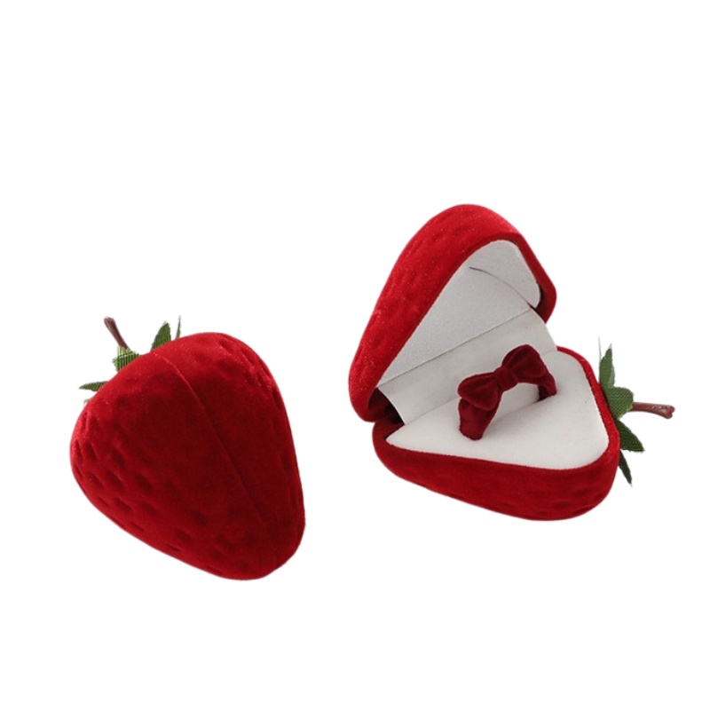 Schattige aardbeivormige ringe - Velvet Jewelry Box recensie en prijs